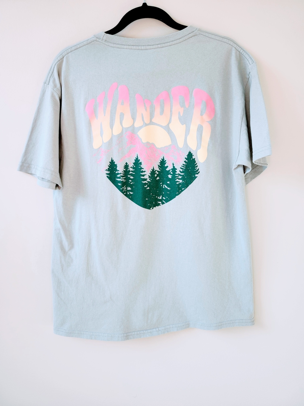 Wander Grapic Tee